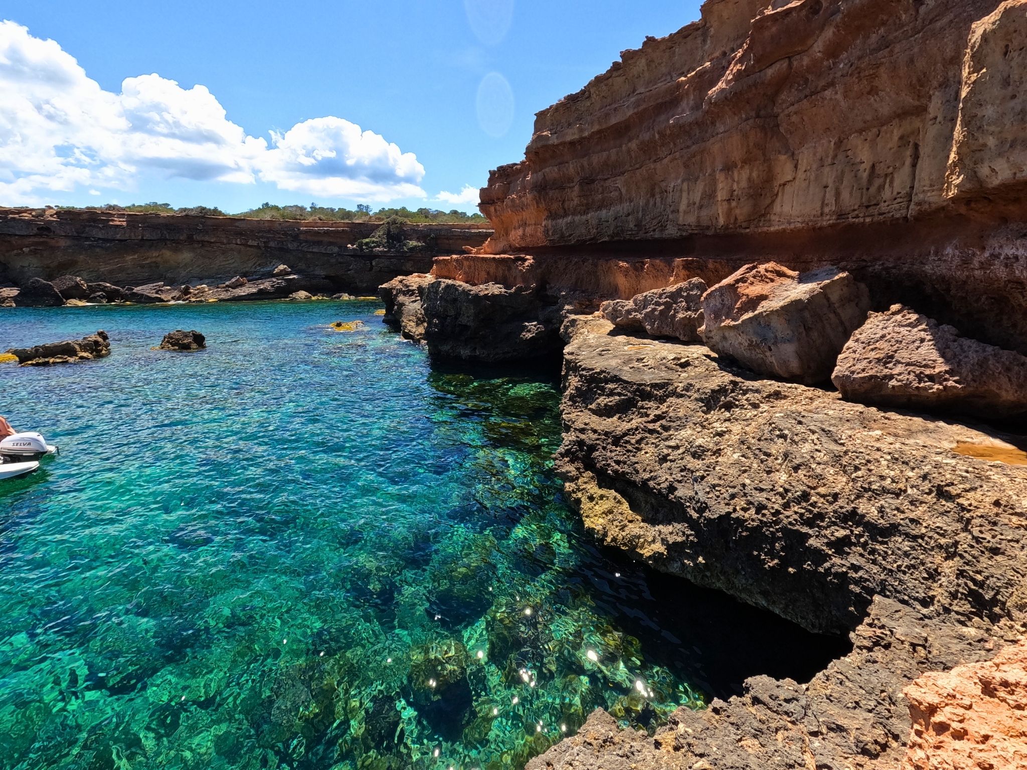 Hiking in Cala Comte