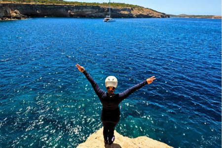 Coasteering in Ibiza with Qualified Guides: Licences, Safety and Active Tourism